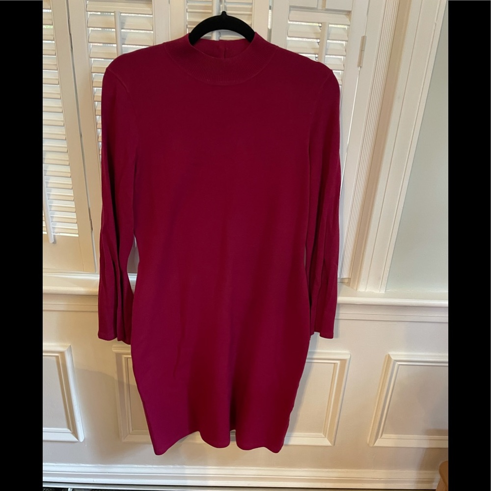 Beautiful 3/4 length sleeve midi dress